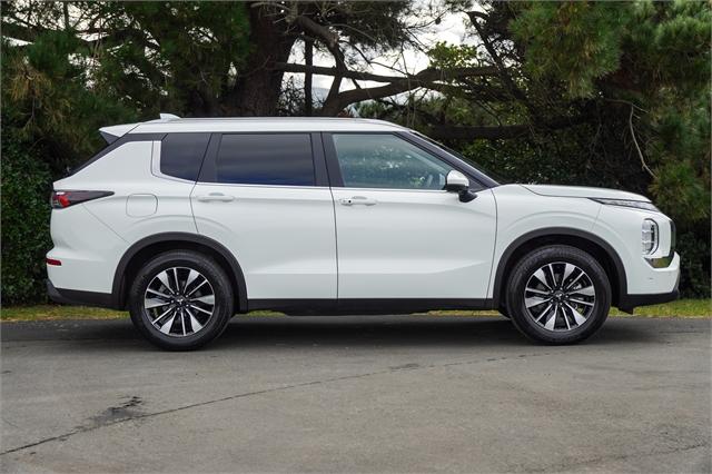 image-1, 2025 Mitsubishi Outlander LS 2.5 2WD auto at Dunedin