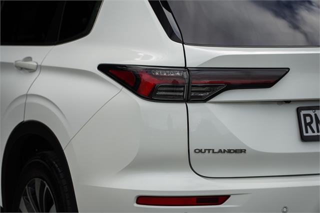 image-5, 2025 Mitsubishi Outlander LS 2.5 2WD auto at Dunedin