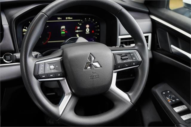 image-8, 2025 Mitsubishi Outlander LS 2.5 2WD auto at Dunedin