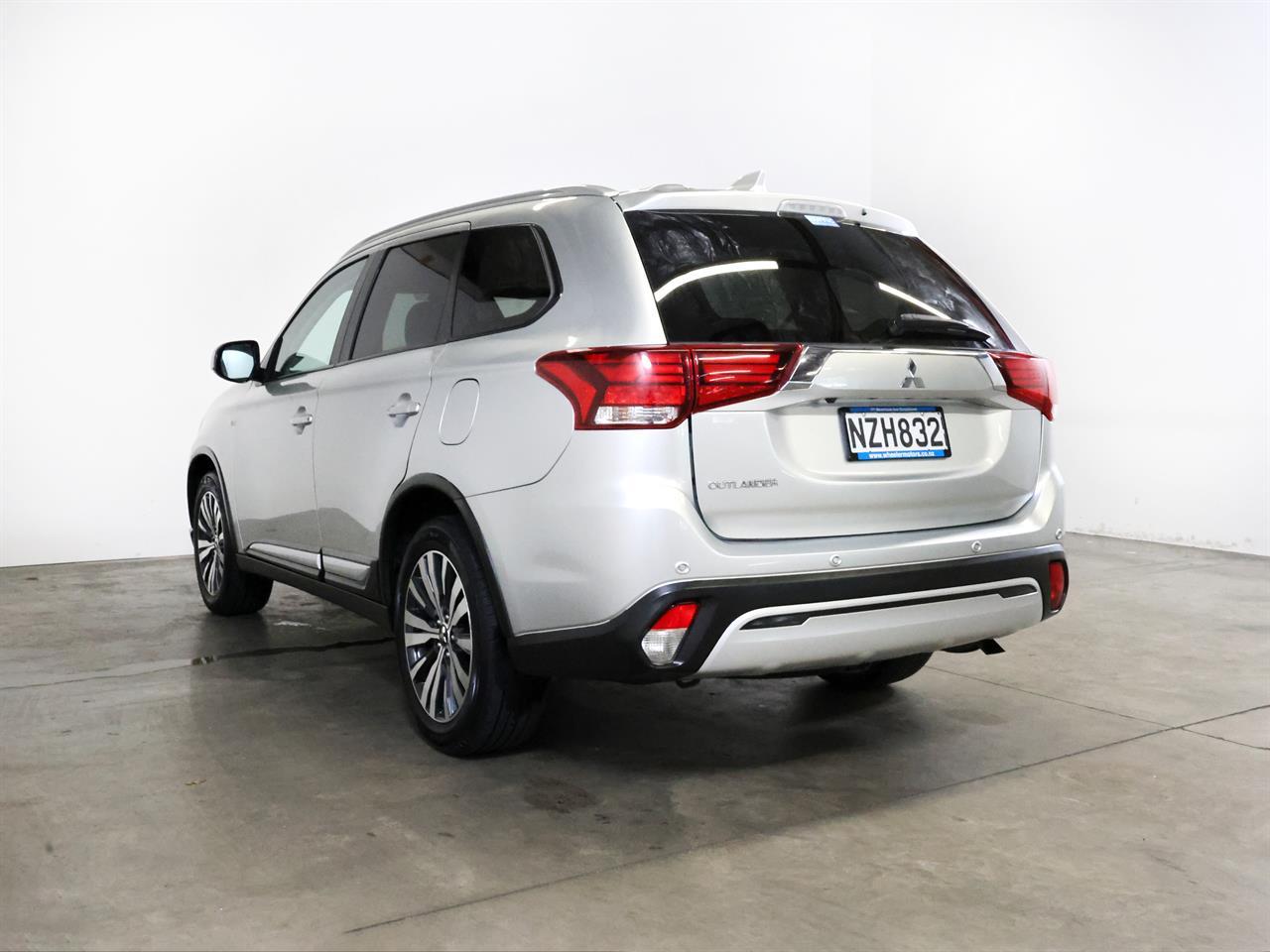 image-5, 2022 Mitsubishi Outlander LS 'NZ New' 7-Seater at Christchurch
