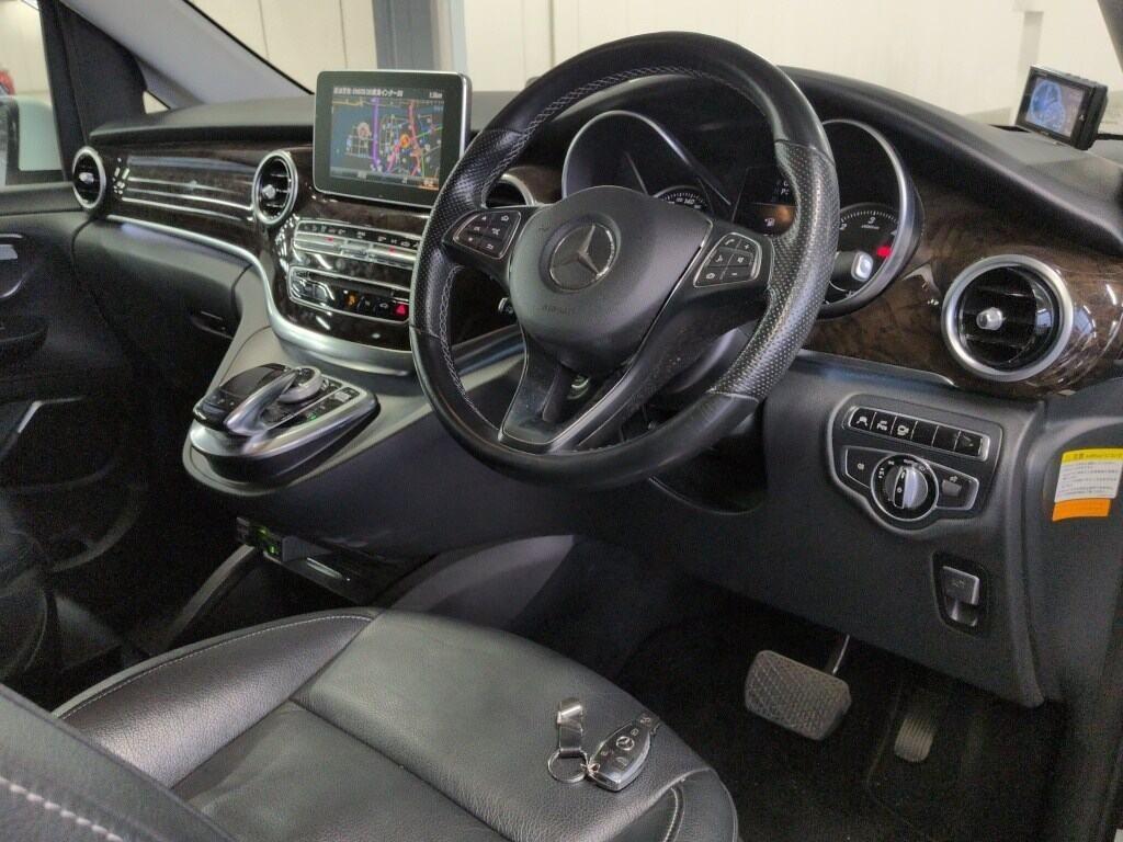 image-1, 2015 MercedesBenz V 220 d Avantgarde Long Wheel Ba at Christchurch