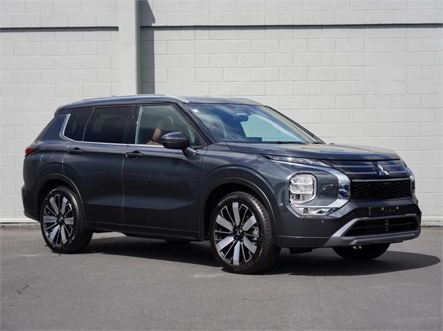 image-0, 2026 Mitsubishi Outlander 2.5 Exceed 4x4 auto at Dunedin