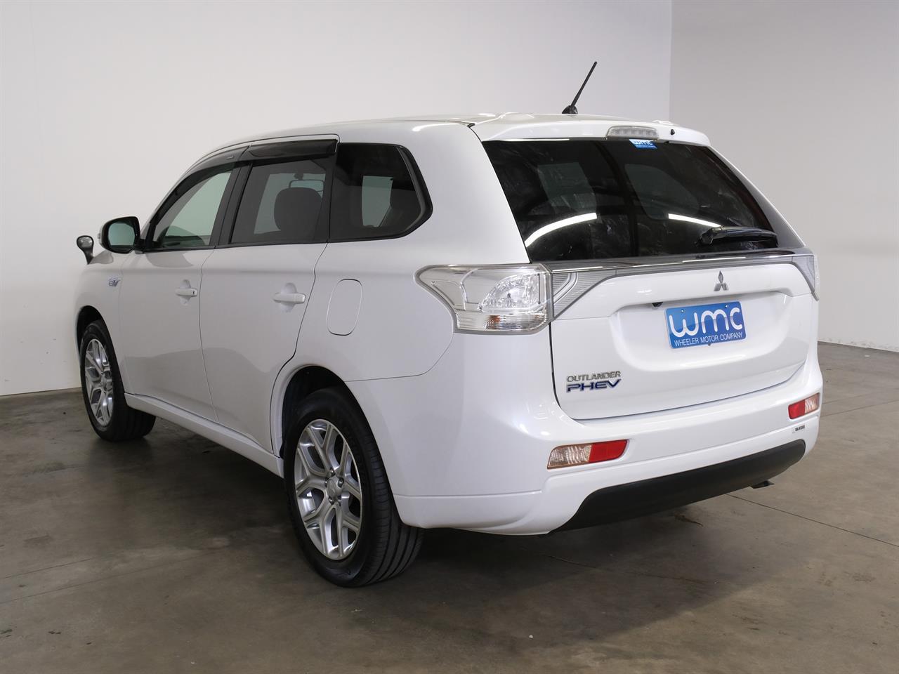 image-5, 2014 Mitsubishi Outlander PHEV 4WD G-Package at Christchurch