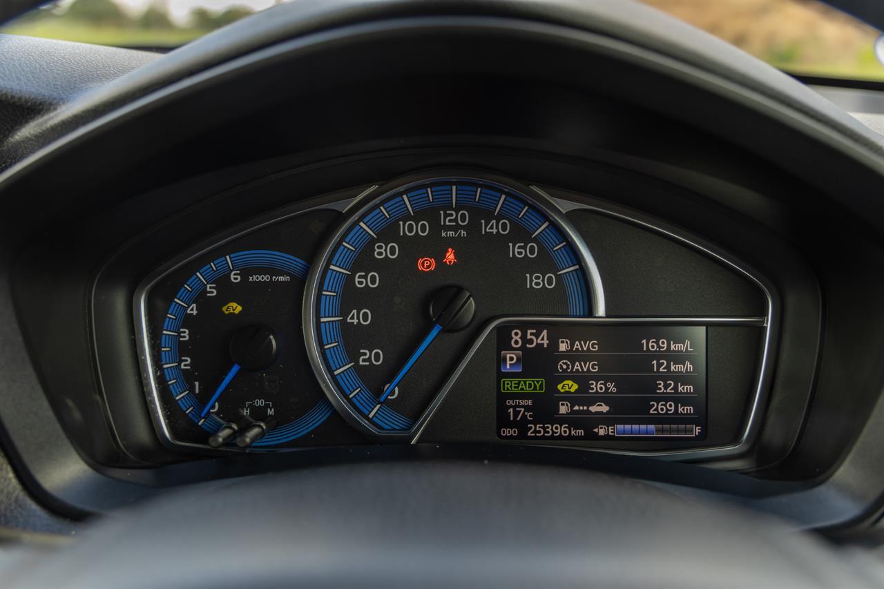 image-11, 2014 Toyota Corolla Fielder Hybrid G Aero Tourer at Christchurch