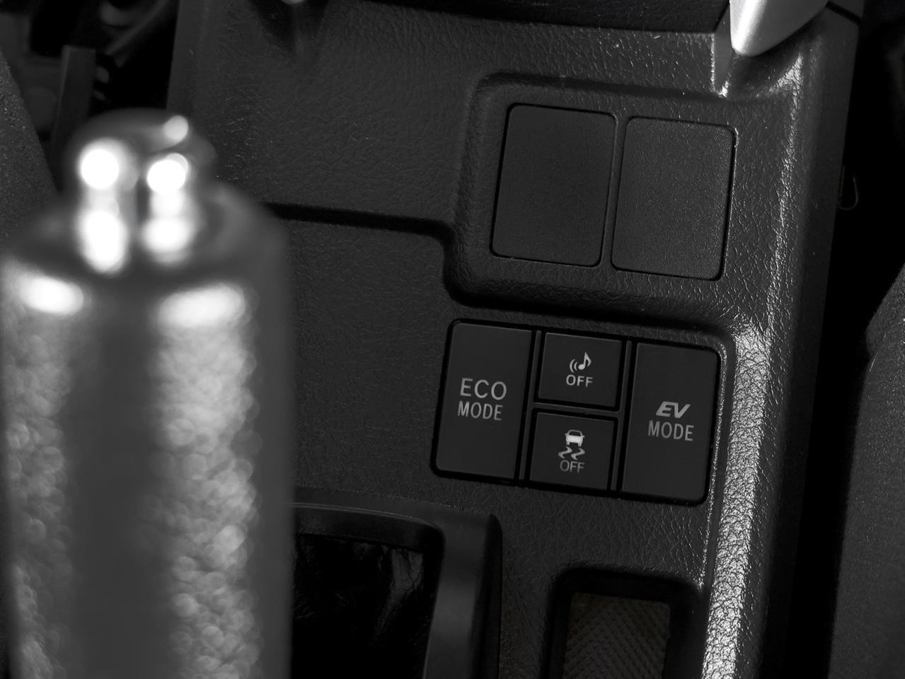 image-13, 2013 Toyota Corolla Fielder Hybrid G 'Aero Tourer' at Christchurch