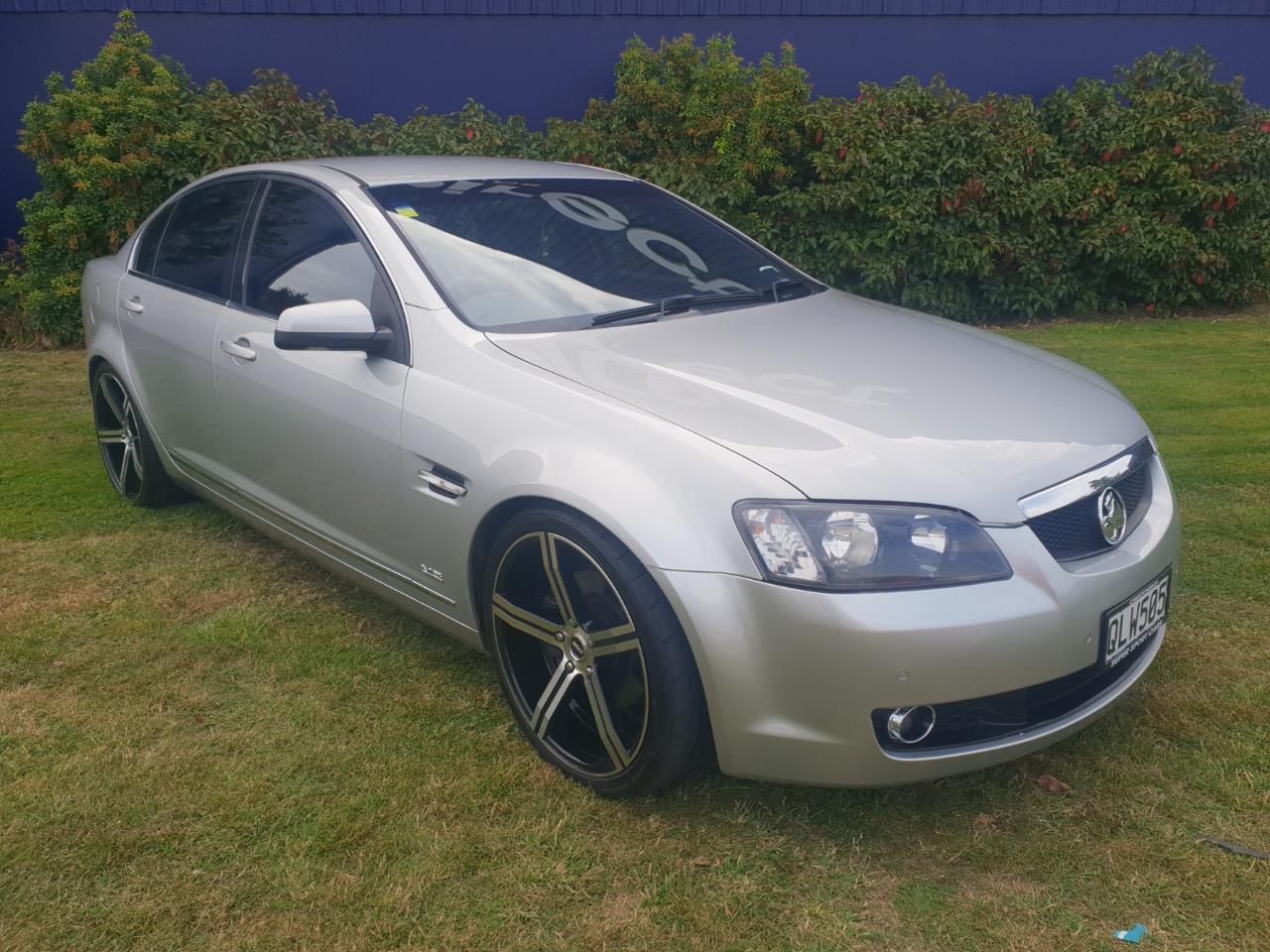 image-0, 2007 Holden COMMODORE CALAIS-V SEDAN V8 AT at Christchurch