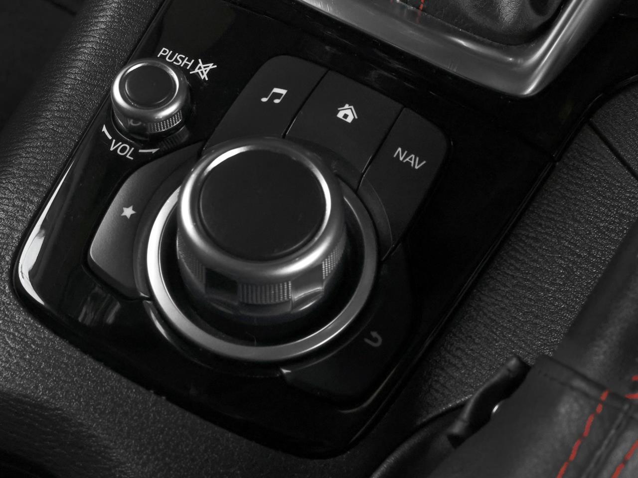image-13, 2015 Mazda Axela 20S Sportshatch at Christchurch