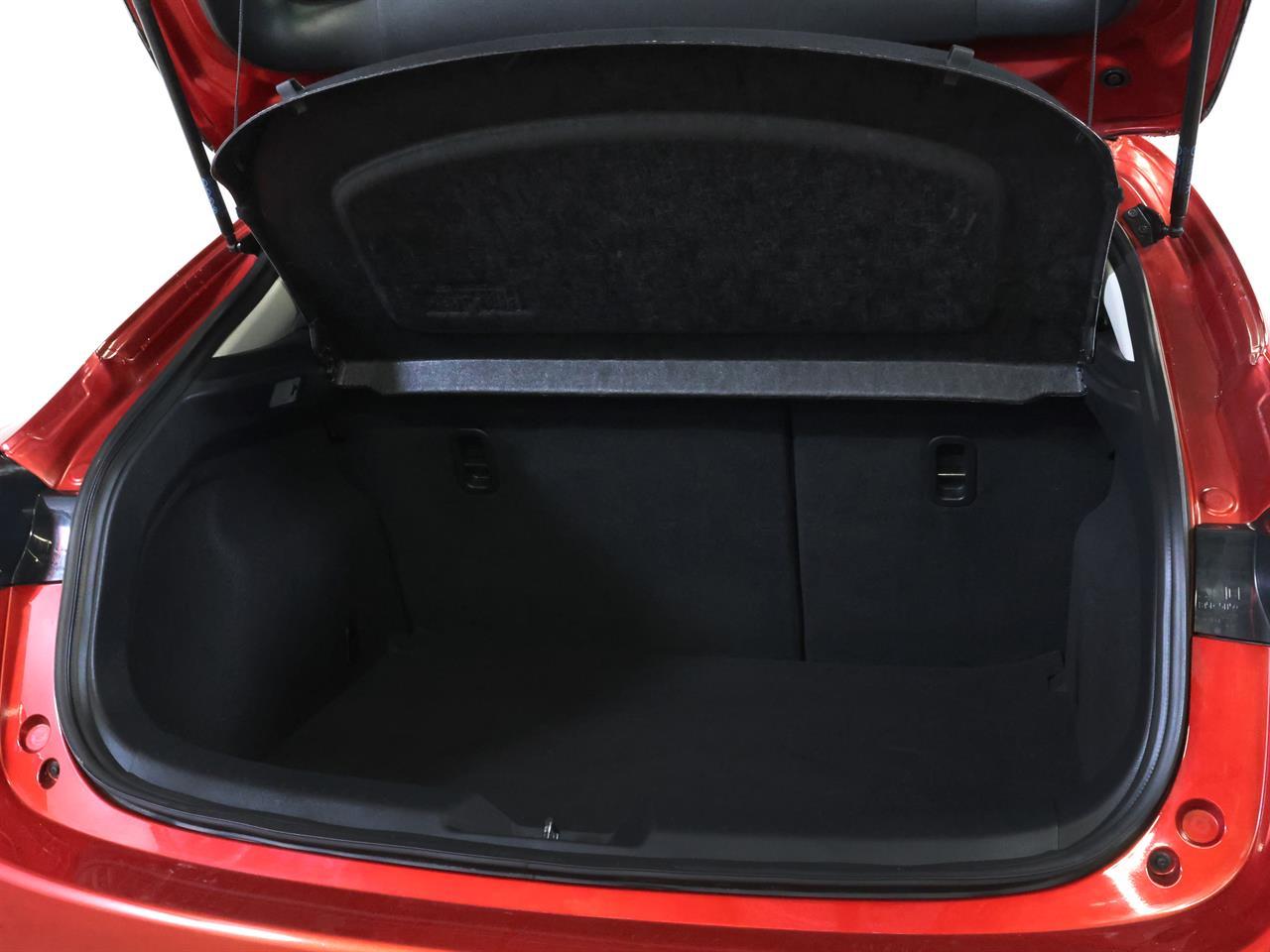image-19, 2015 Mazda Axela 20S Sportshatch at Christchurch