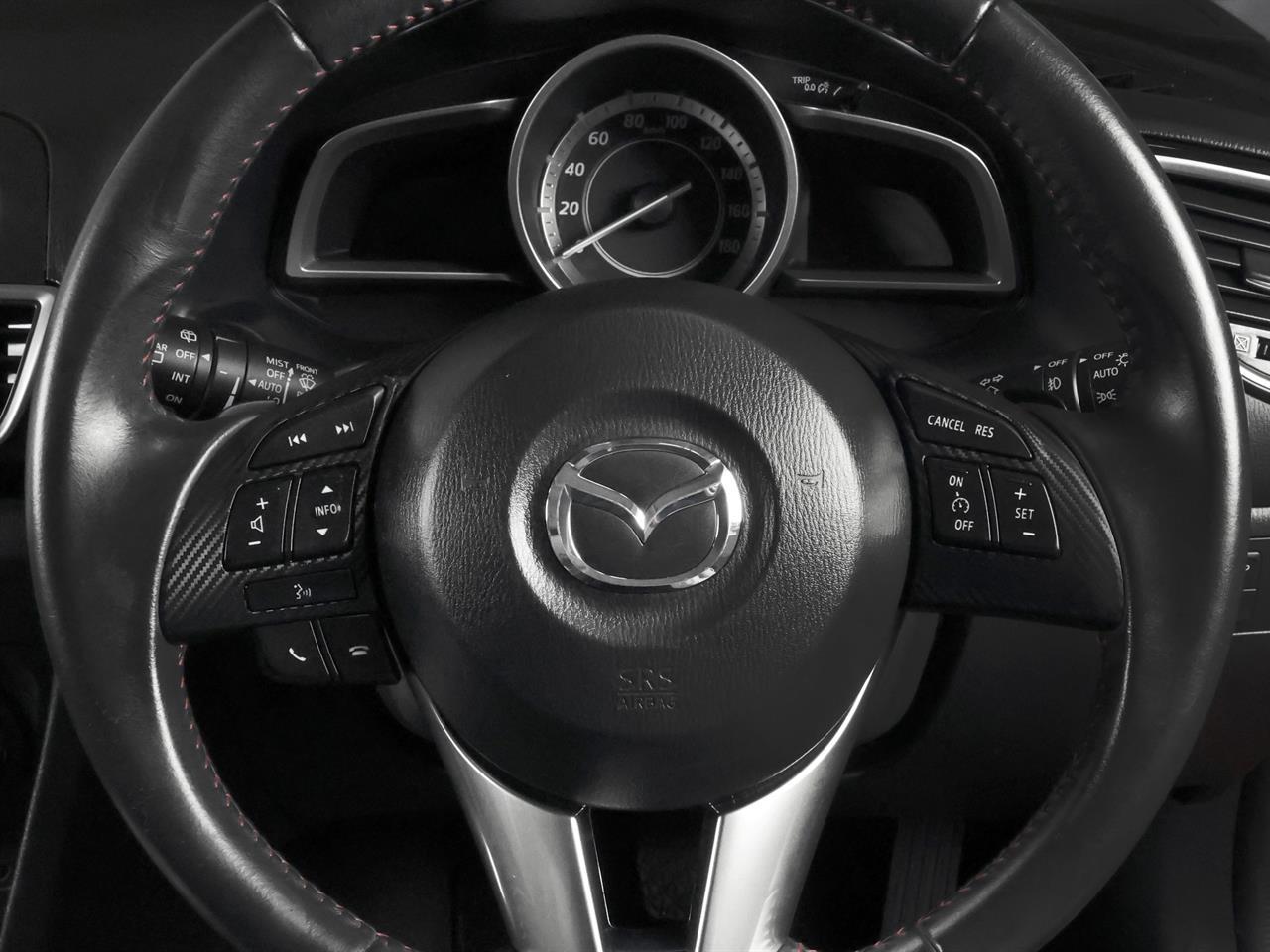 image-11, 2015 Mazda Axela 20S Sportshatch at Christchurch