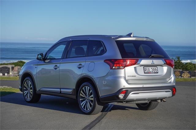 image-2, 2022 Mitsubishi Outlander LS 2.4P auto at Dunedin
