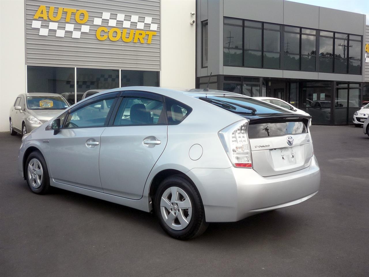 image-1, 2010 Toyota Prius S Hybrid at Dunedin