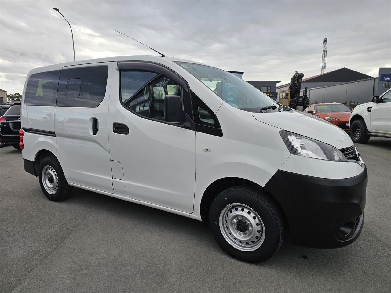 image-1, 2020 Nissan NV200 DX at Waimakariri