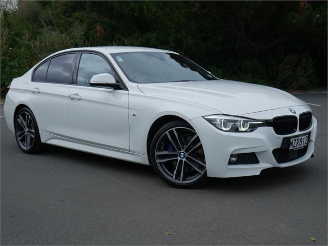 image-0, 2019 BMW 320i M-Sport Shadow Edition at Dunedin