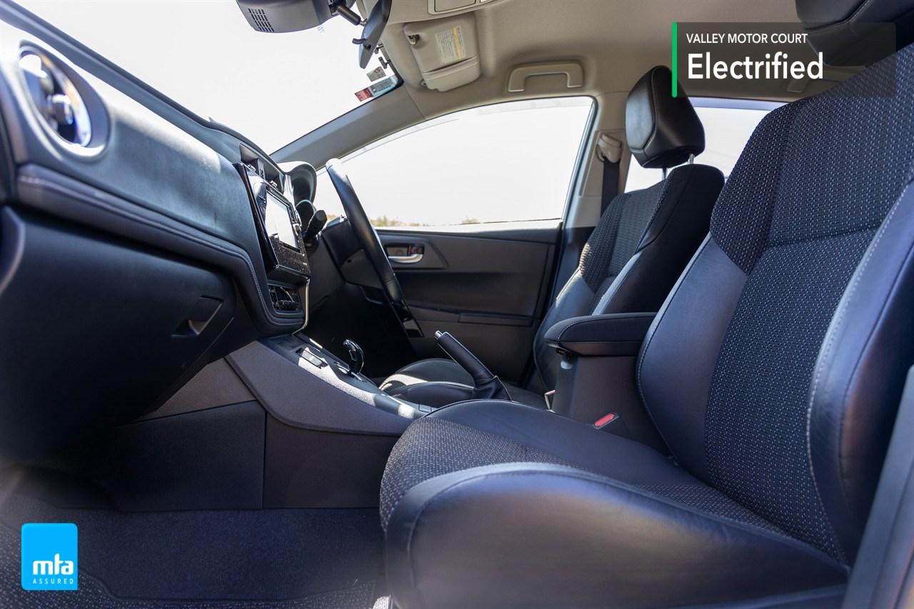 image-8, 2016 Toyota Auris Hybrid at Dunedin