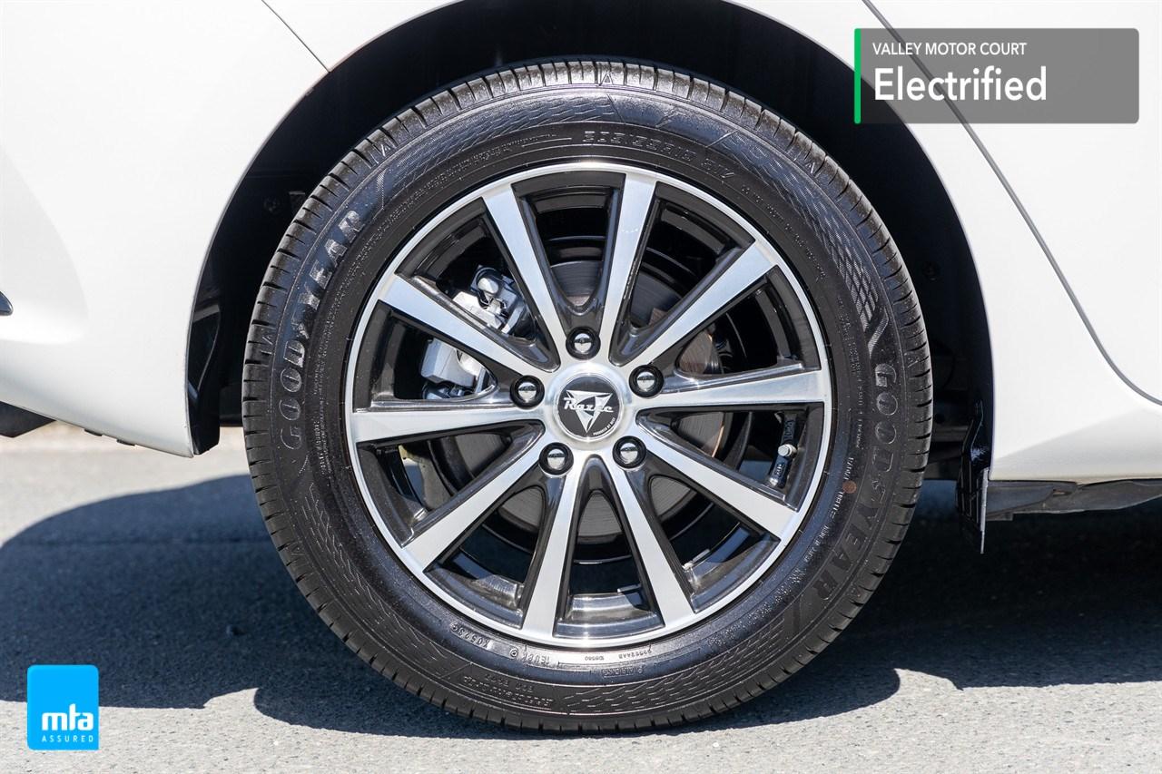 image-7, 2016 Toyota Auris Hybrid at Dunedin