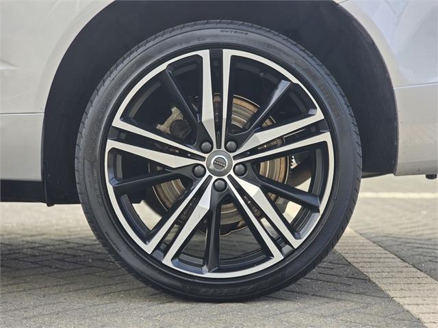 image-19, 2019 Volvo XC60 T8 PHEV |  R-DESIGN | AWD at Christchurch