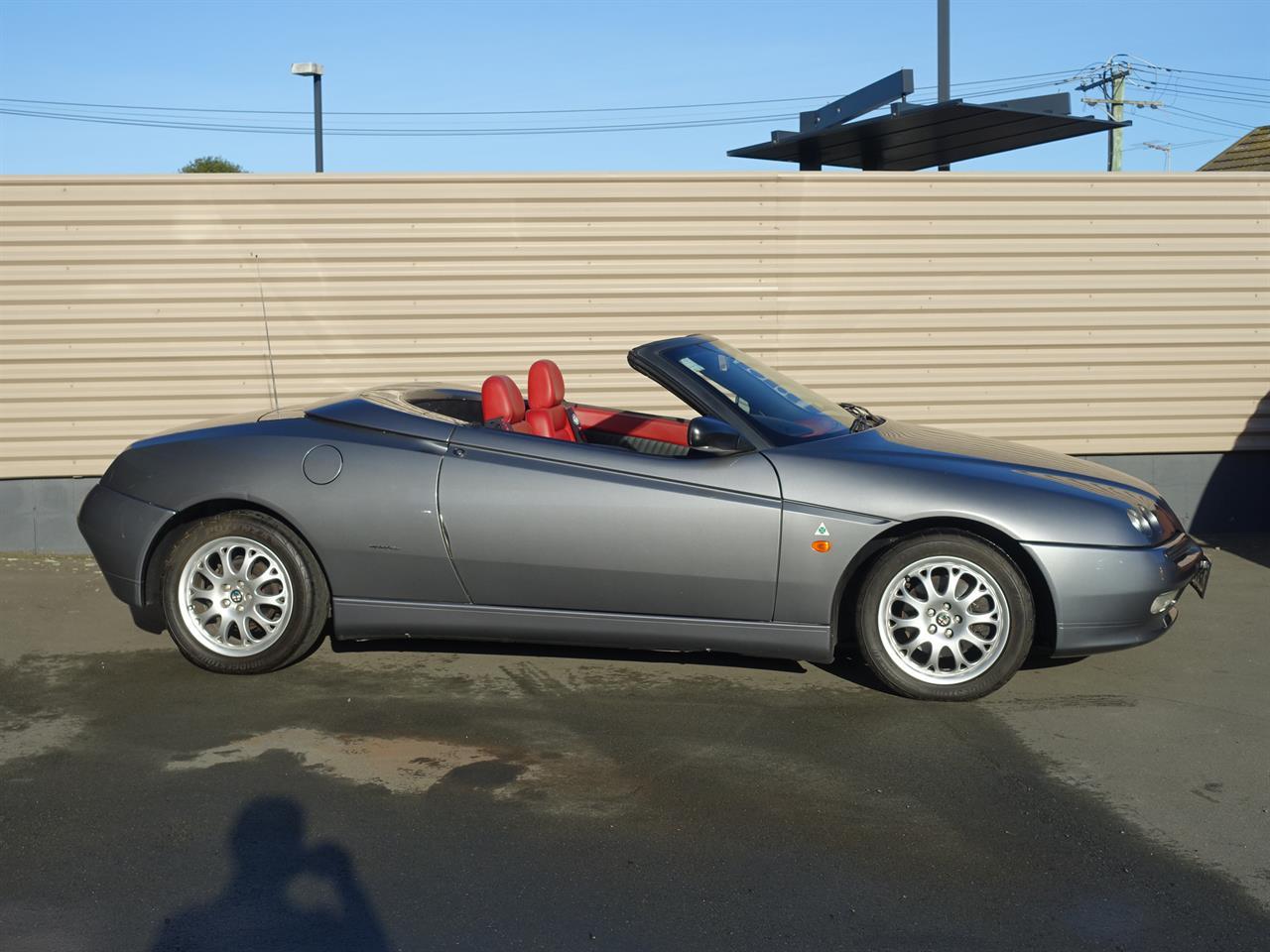 image-11, 2001 AlfaRomeo Spider at Dunedin