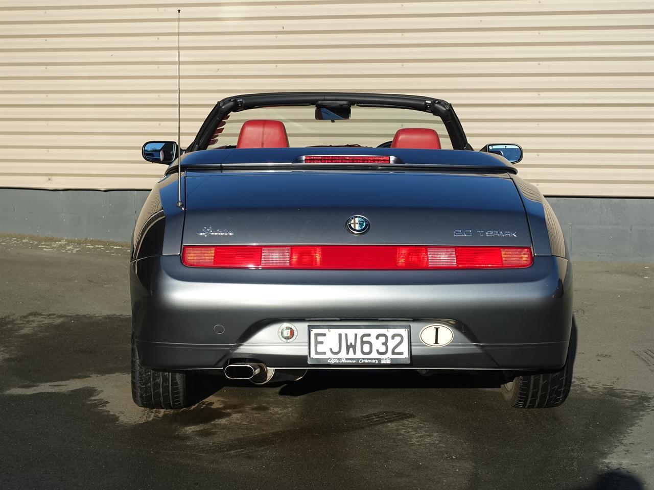 image-14, 2001 AlfaRomeo Spider at Dunedin