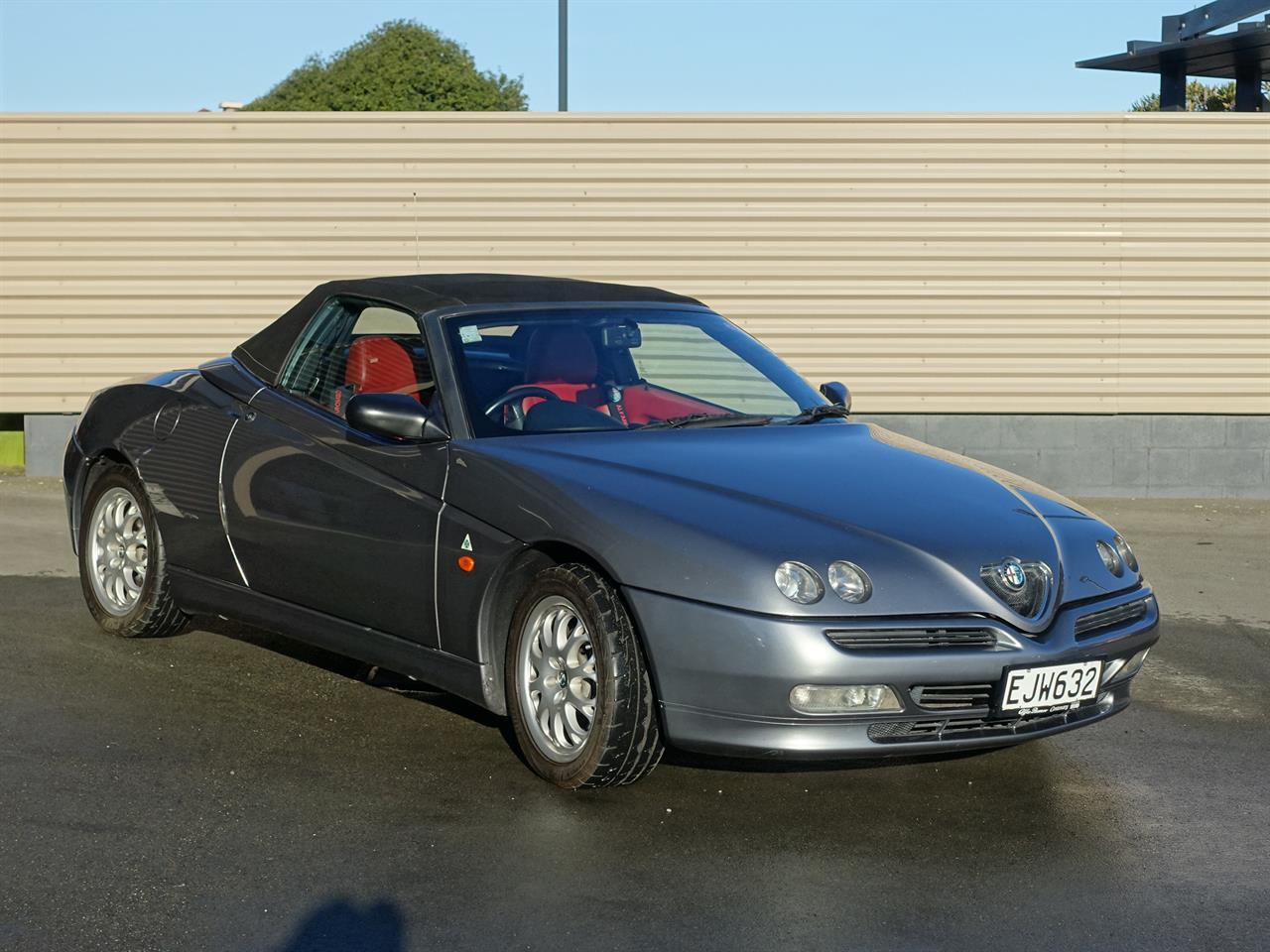 image-1, 2001 AlfaRomeo Spider at Dunedin
