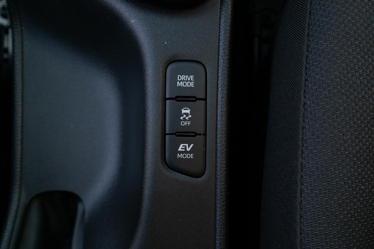 image-15, 2020 Toyota Yaris Hybrid G at Christchurch