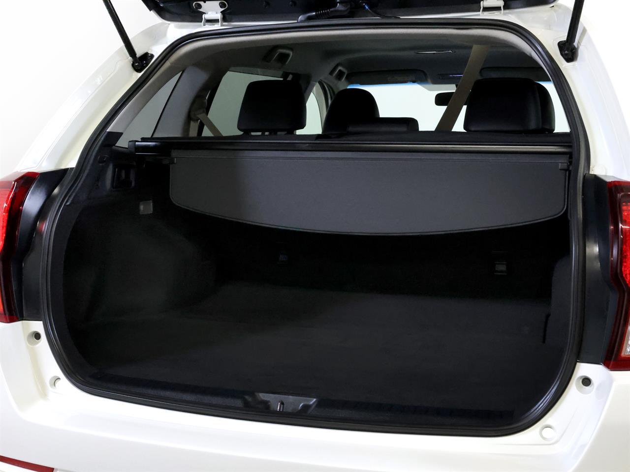 image-19, 2013 Toyota Corolla Fielder Hybrid G 'Aero Tourer' at Christchurch