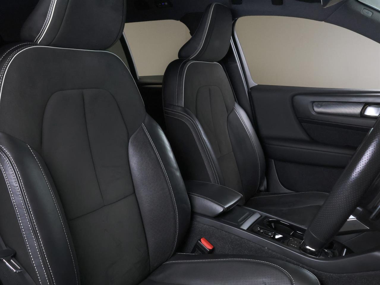 image-16, 2018 Volvo XC40 T5 AWD R-Design at Christchurch