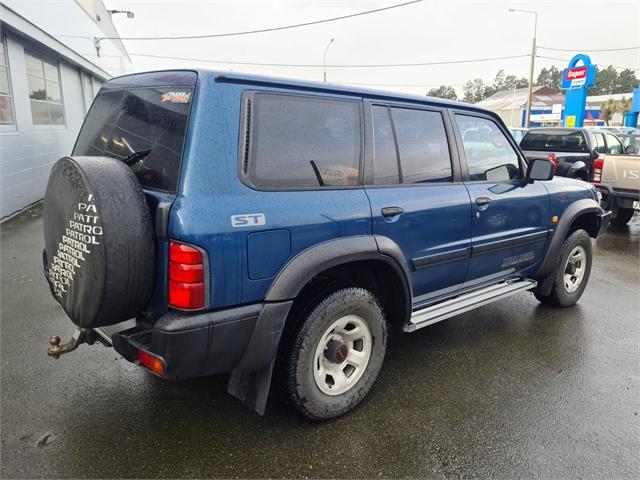 2000 Nissan Patrol 3.0 Di Turbo on handshake