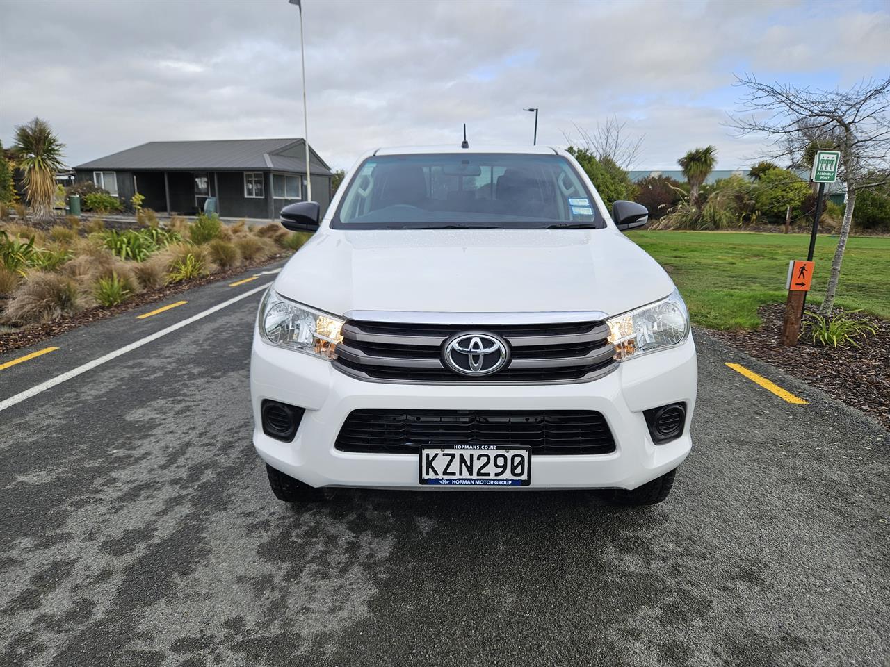 image-1, 2017 Toyota Hilux SR TD DC 2.8D/4WD/6A at Christchurch