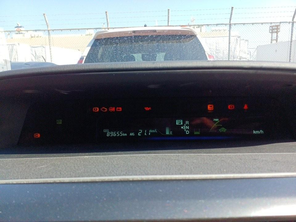 image-4, 2014 Toyota Prius alpha at Dunedin