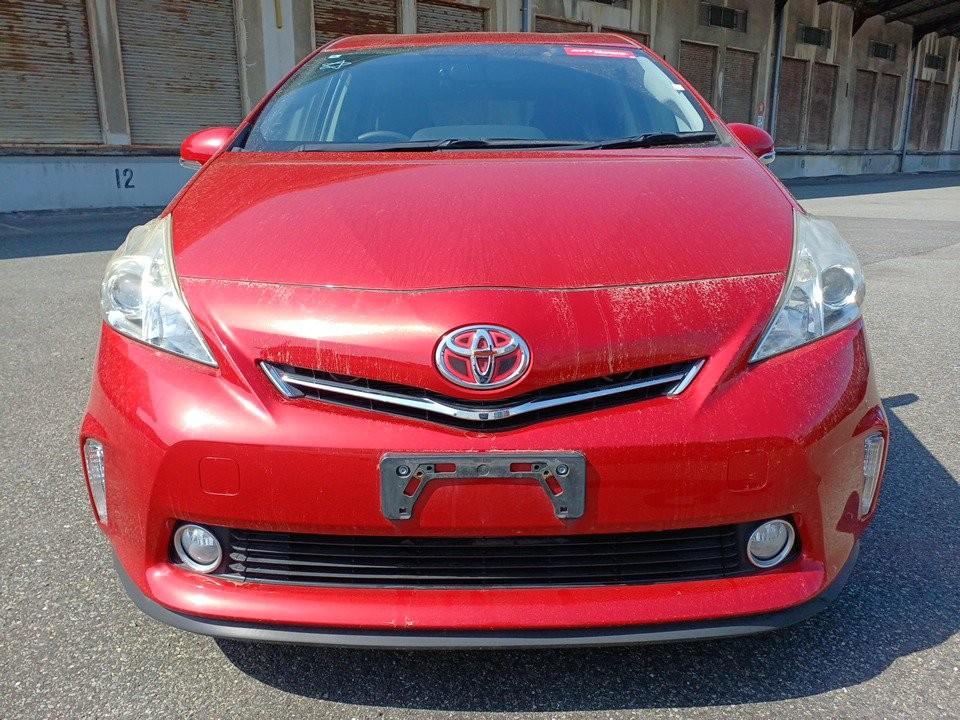 image-1, 2014 Toyota Prius alpha at Dunedin