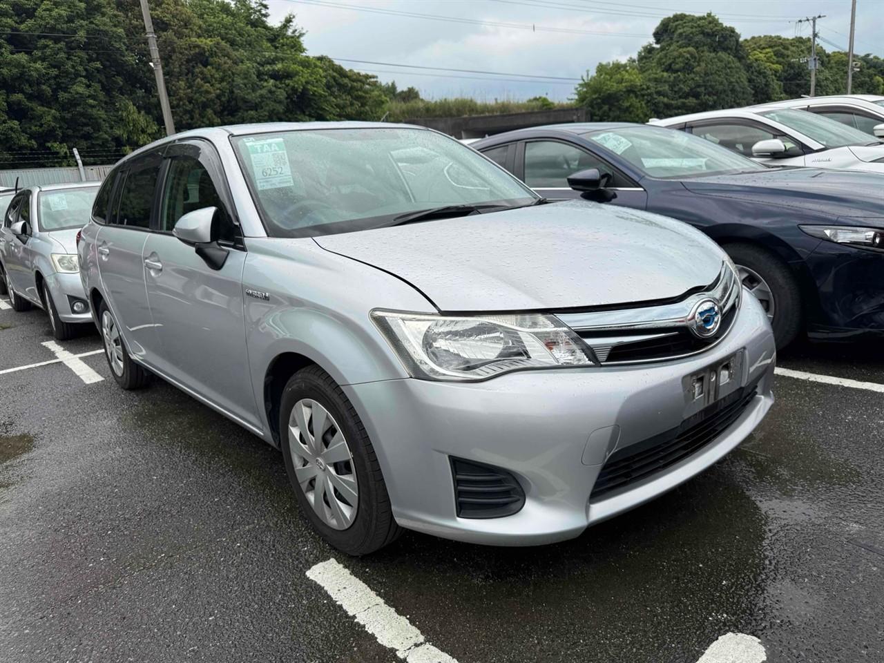 image-0, 2014 Toyota corolla feilder 1.5L HYBRID at Dunedin