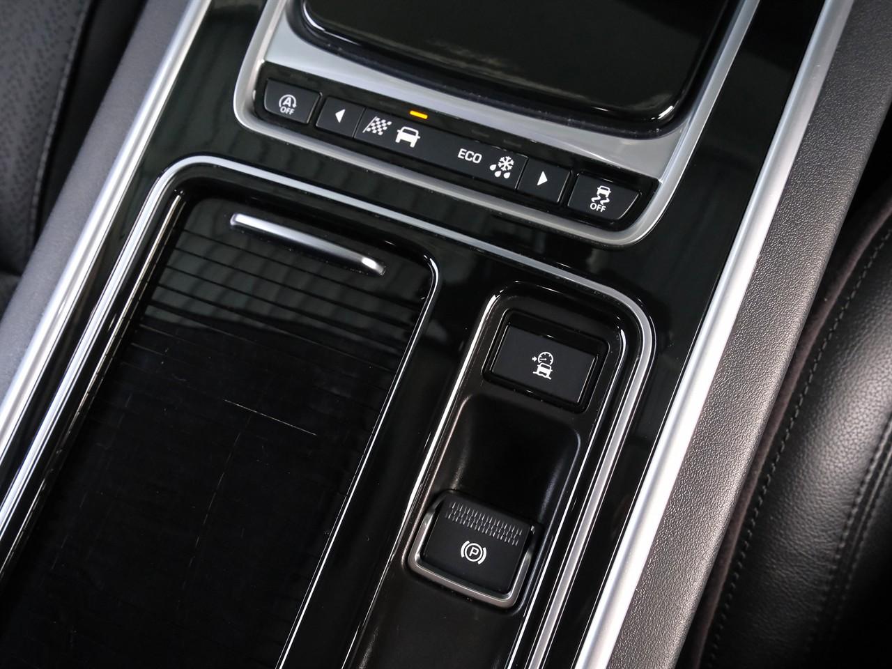 image-13, 2018 Jaguar XF Sportbrake 25t 2.0lt Turbo at Christchurch