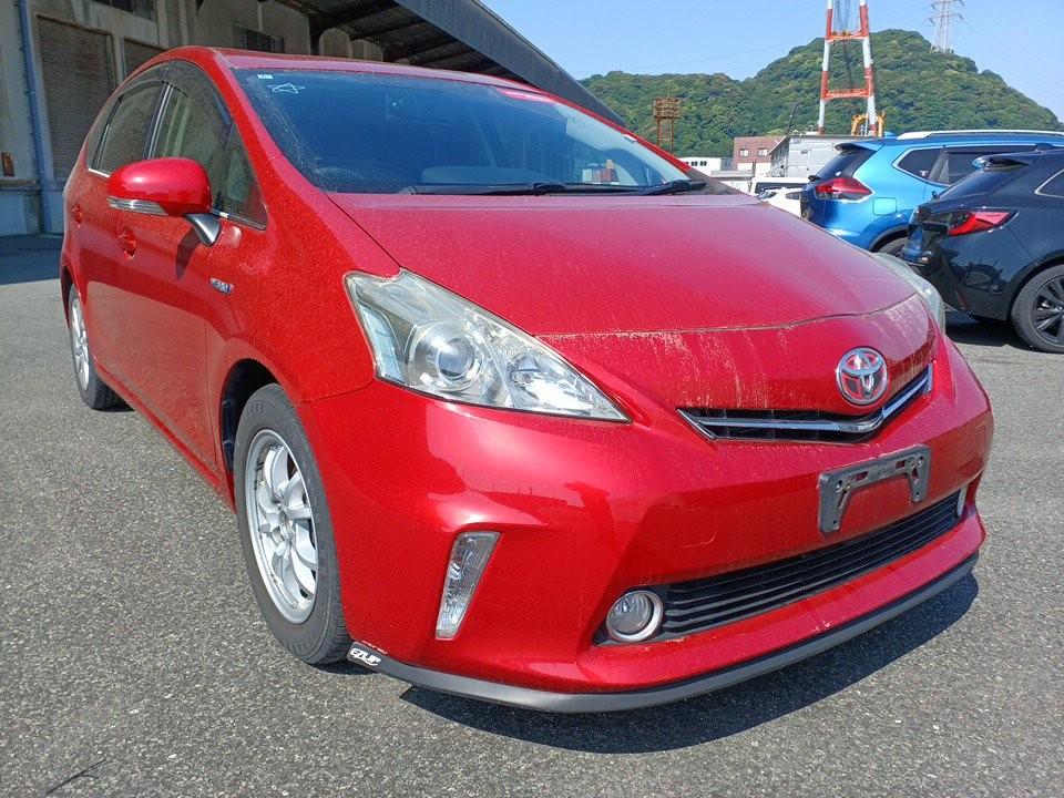 image-2, 2014 Toyota Prius alpha at Dunedin
