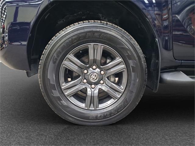 image-8, 2023 Toyota Hilux SR5 4WD at Dunedin