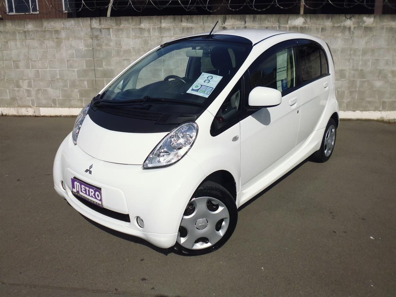 image-0, 2019 Mitsubishi i-MiEV X at Christchurch