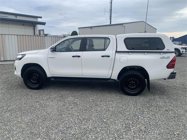 image-1, 2020 Toyota Hilux Sr Td Dc 2.8Dt/4Wd at Waimakariri