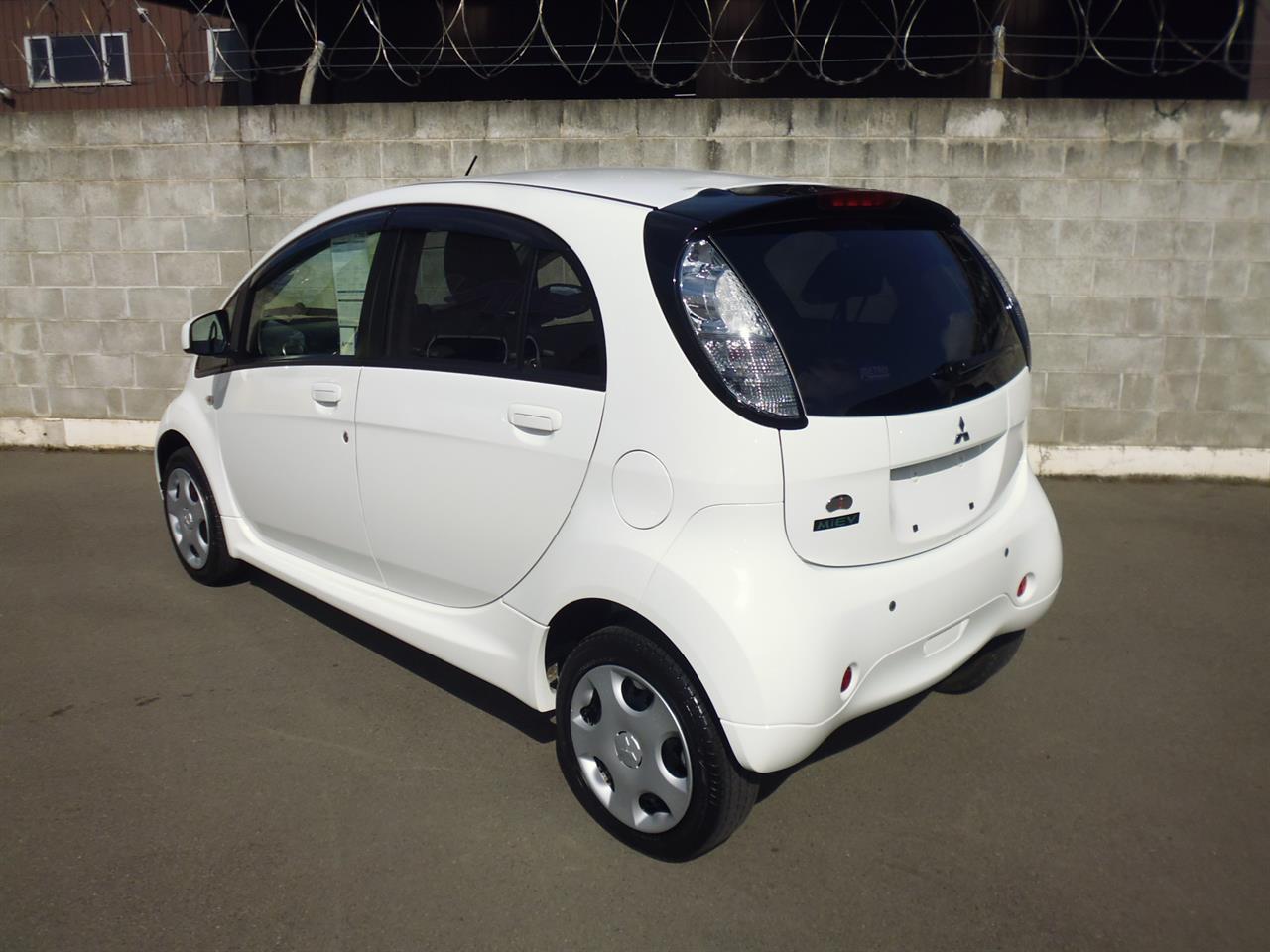 image-2, 2019 Mitsubishi i-MiEV X at Christchurch