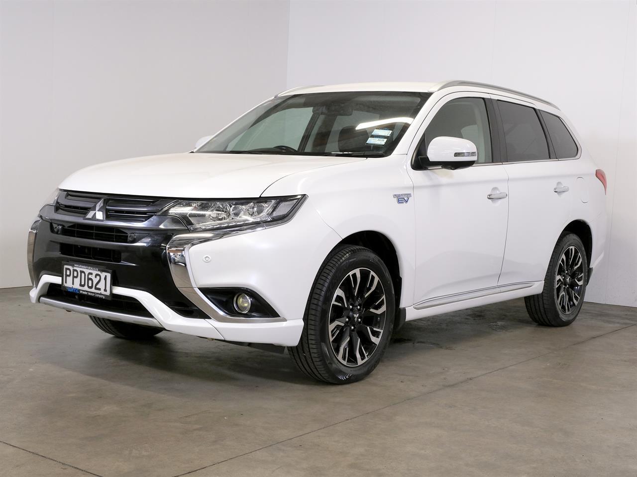 image-3, 2015 Mitsubishi Outlander PHEV G 4WD Facelift 'Lea at Christchurch