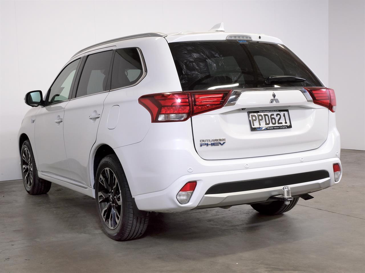 image-5, 2015 Mitsubishi Outlander PHEV G 4WD Facelift 'Lea at Christchurch