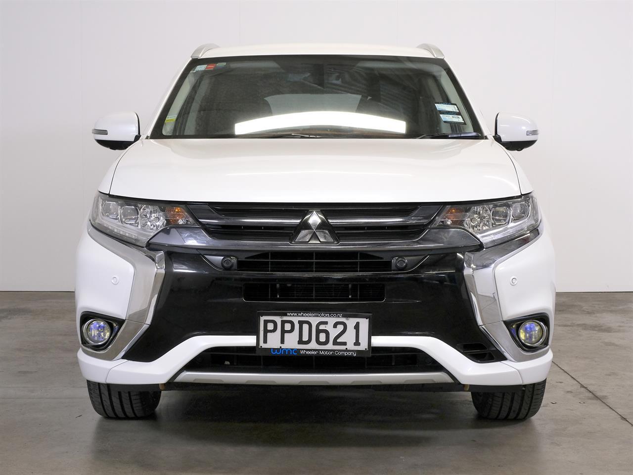 image-2, 2015 Mitsubishi Outlander PHEV G 4WD Facelift 'Lea at Christchurch