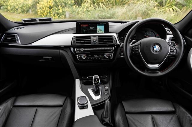image-9, 2018 BMW 320d xDriveTouring Innovations LCi. at Dunedin