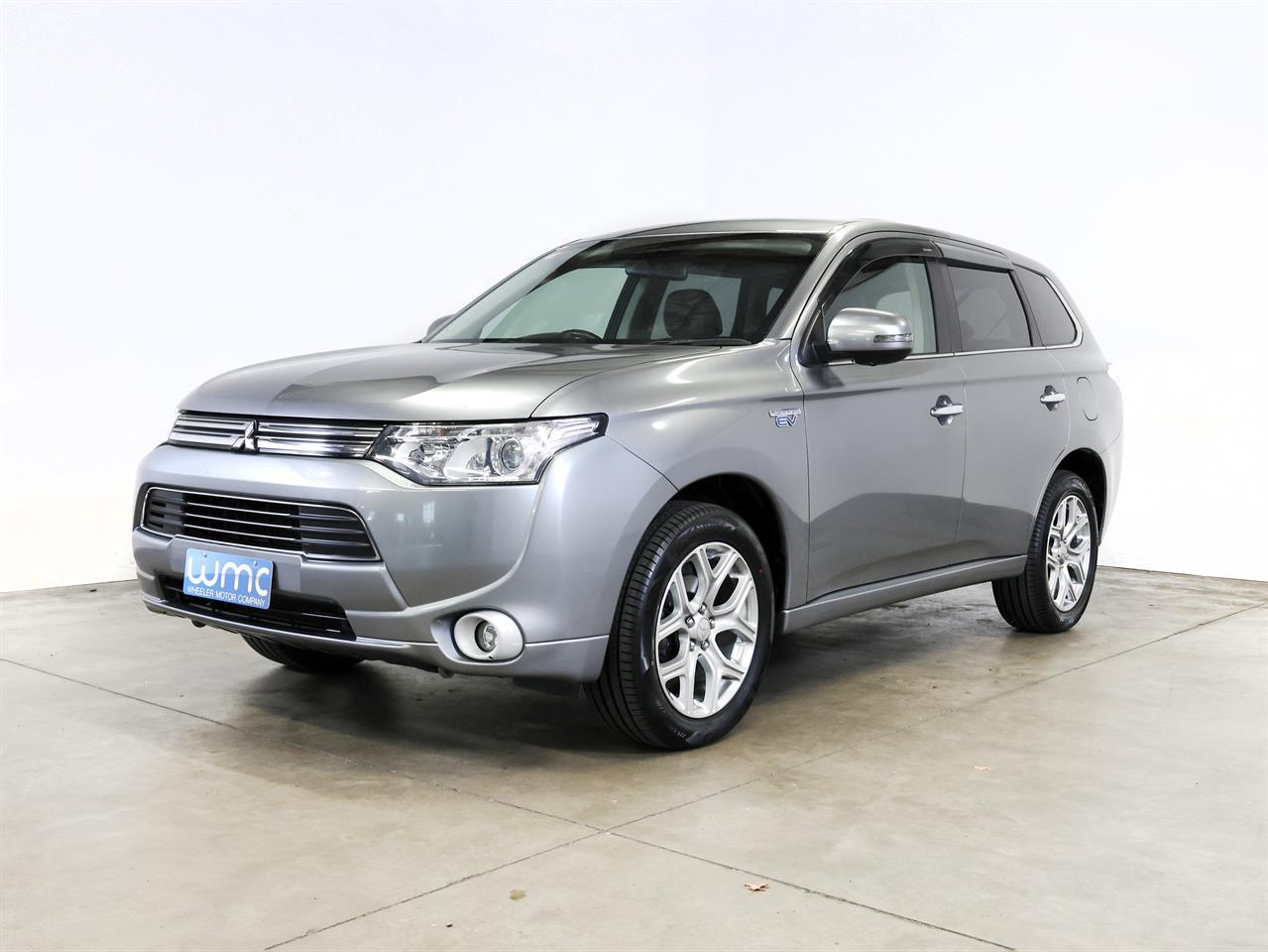 image-3, 2014 Mitsubishi Outlander PHEV 4WD G at Christchurch