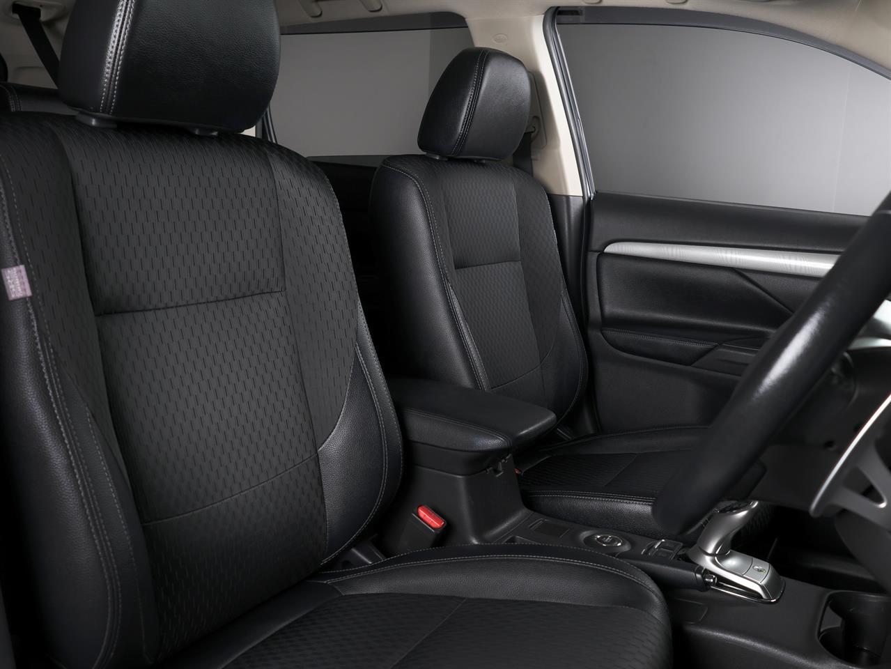 image-17, 2014 Mitsubishi Outlander PHEV 4WD G at Christchurch