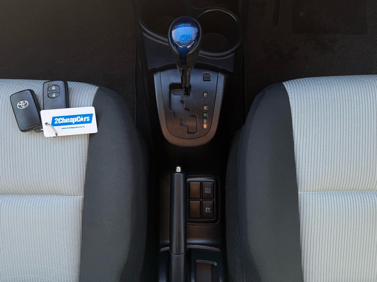 image-11, 2014 Toyota Aqua G at Christchurch