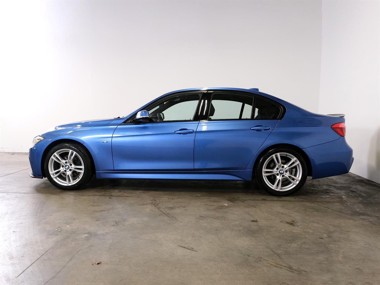 image-4, 2013 BMW 320i M-Sport at Christchurch