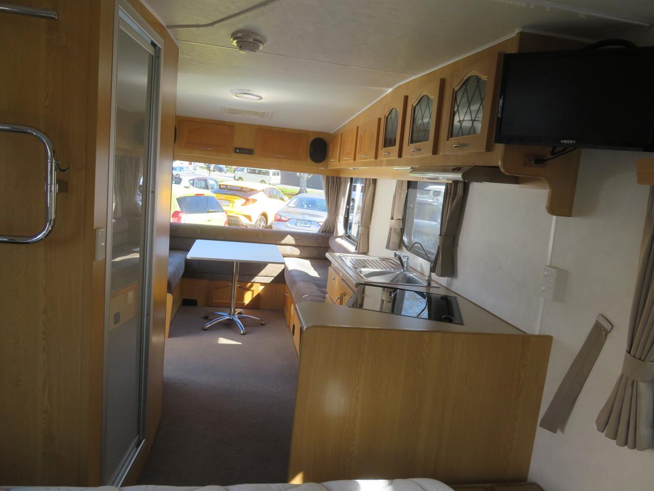 image-13, 2009 LEISURELINE ELITE Caravan at Gore