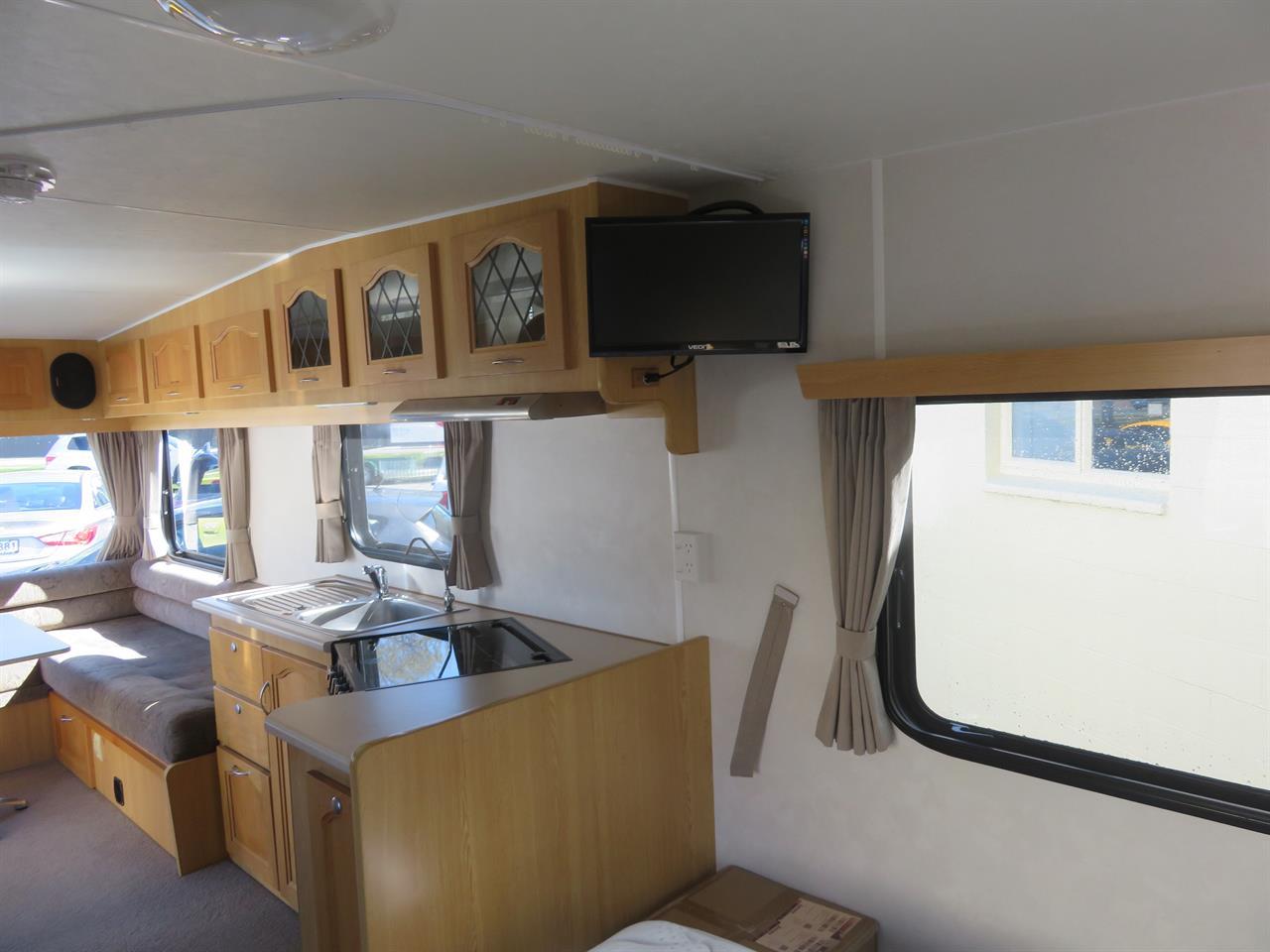 image-10, 2009 LEISURELINE ELITE Caravan at Gore