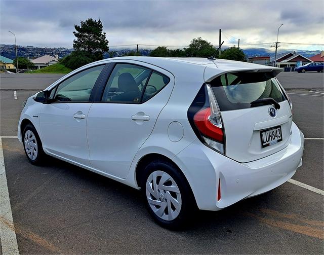 image-3, 2018 Toyota Prius c GX 1.5P HV ECVT FWD HB/5D/5S ( at Dunedin