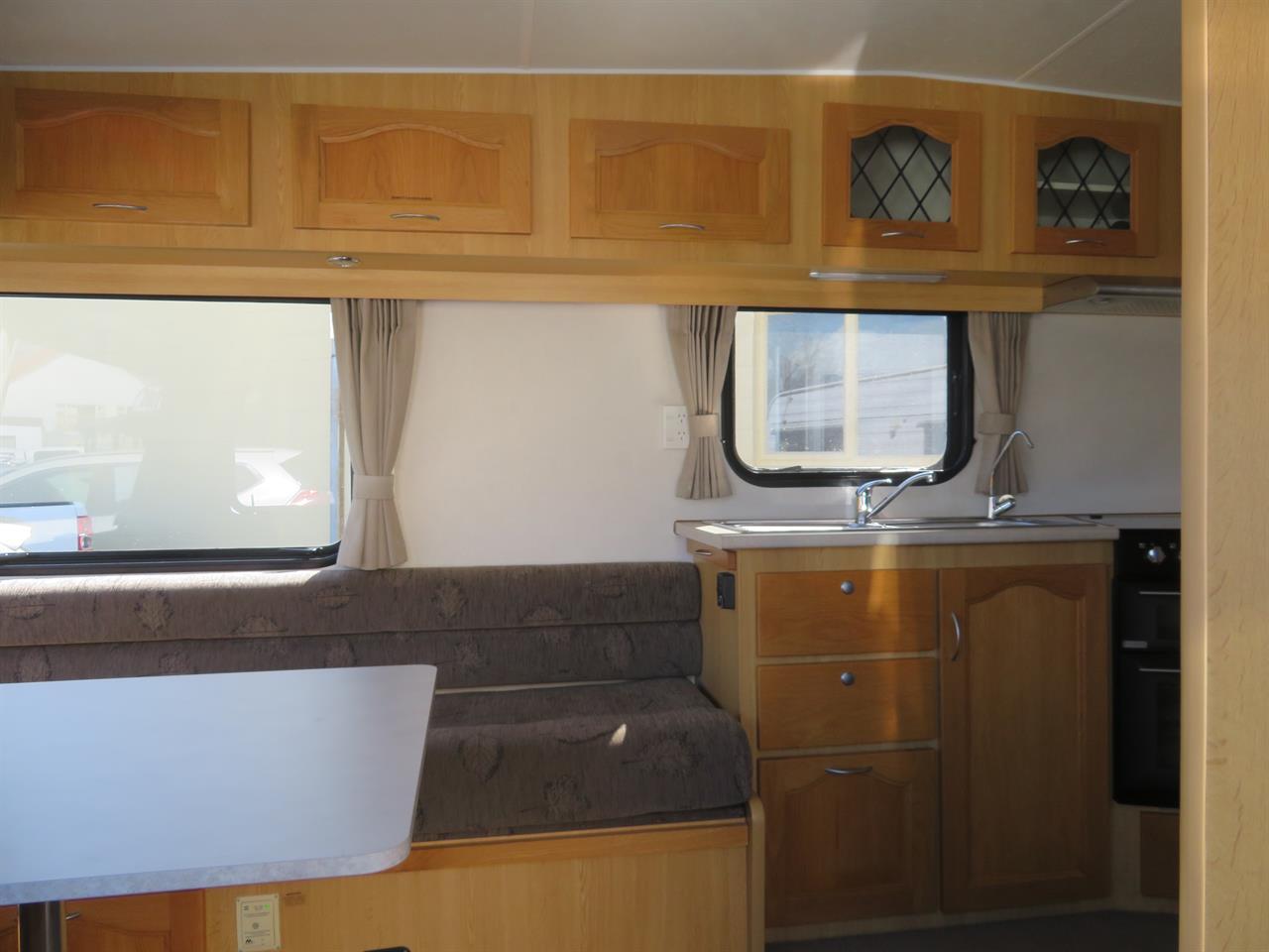 image-4, 2009 LEISURELINE ELITE Caravan at Gore