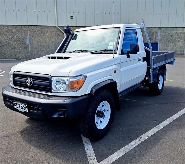 image-2, 2020 Toyota Land Cruiser YOUR NEXT 2 SERVICES FREE at Dunedin